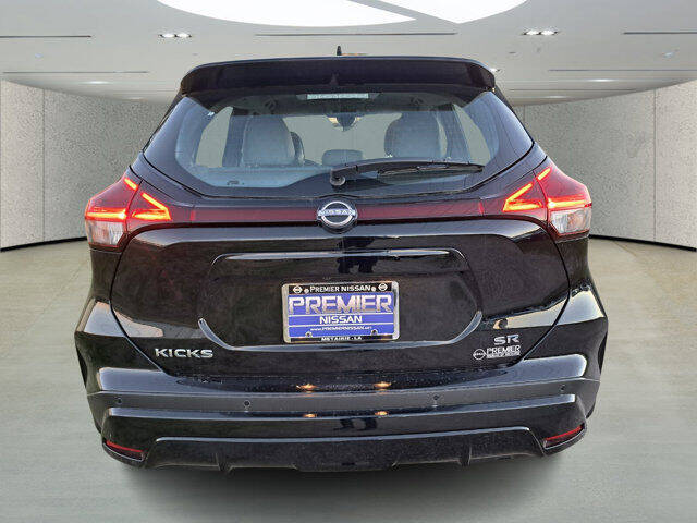 2024 Nissan Kicks SR