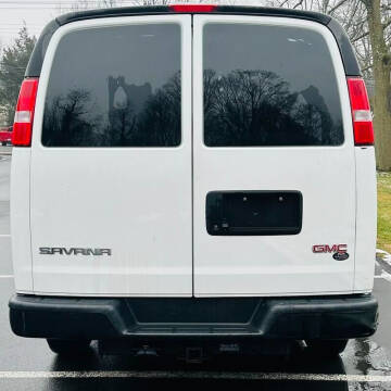2018 GMC Savana 3500