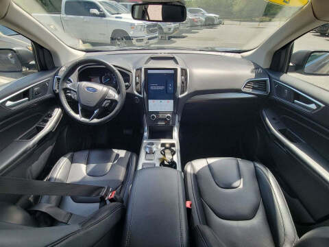 2022 Ford Edge Titanium