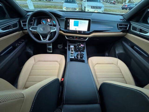 2026 Volkswagen Atlas Cross Sport SEL R-Line Black 4Motion