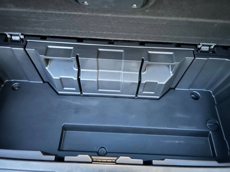 2017 Nissan Pathfinder SV