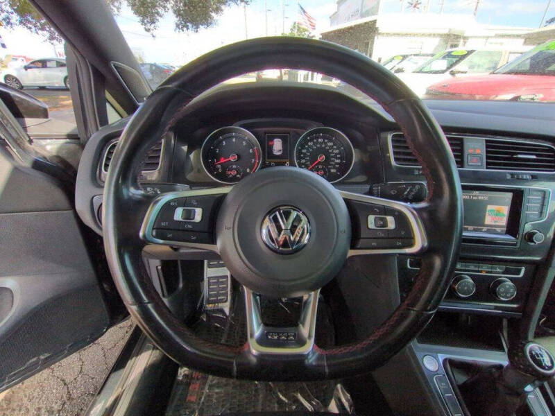 2015 Volkswagen Golf GTI SE