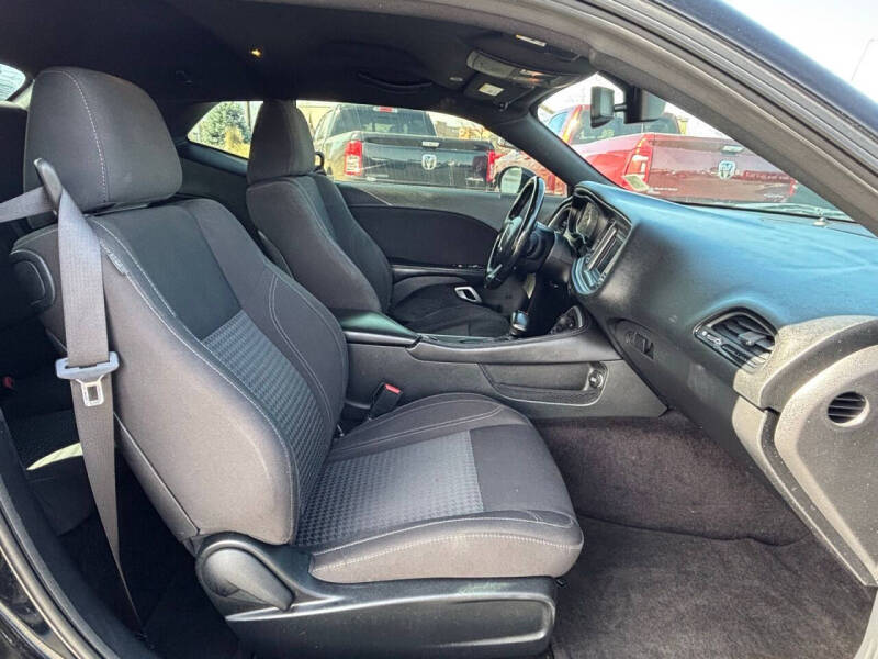 2019 Dodge Challenger SXT