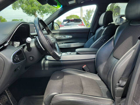 2023 Genesis GV70 2.5T Standard