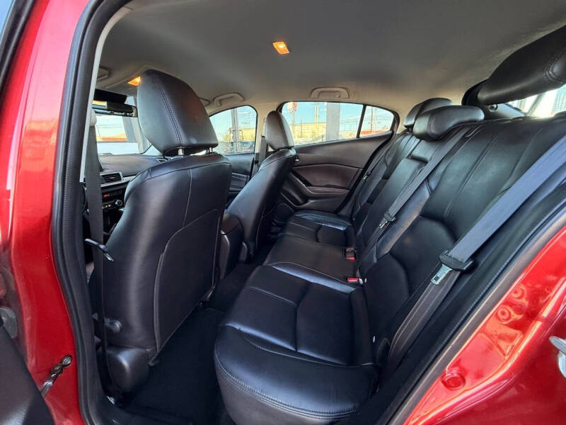 2018 Mazda MAZDA3 Touring