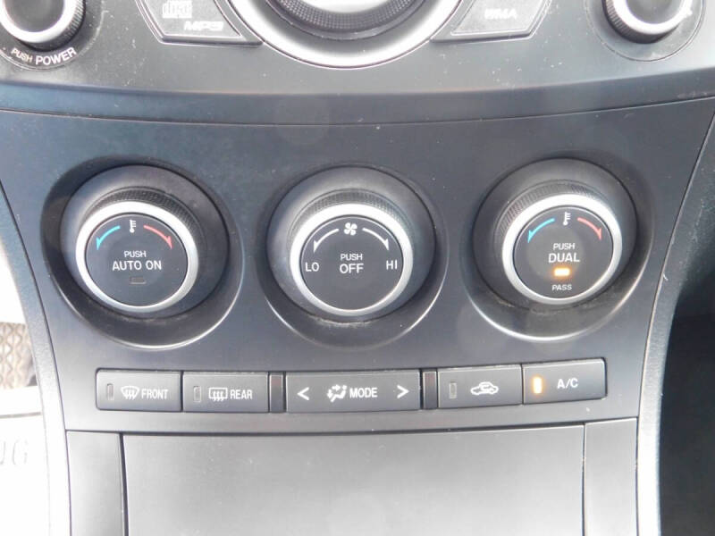2013 Mazda MAZDA3 i Touring