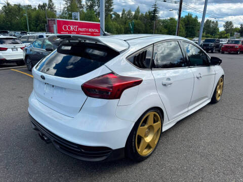 2018 Ford Focus ST