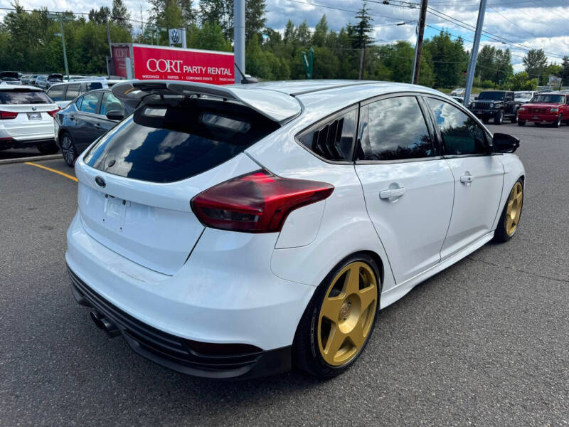 2018 Ford Focus ST