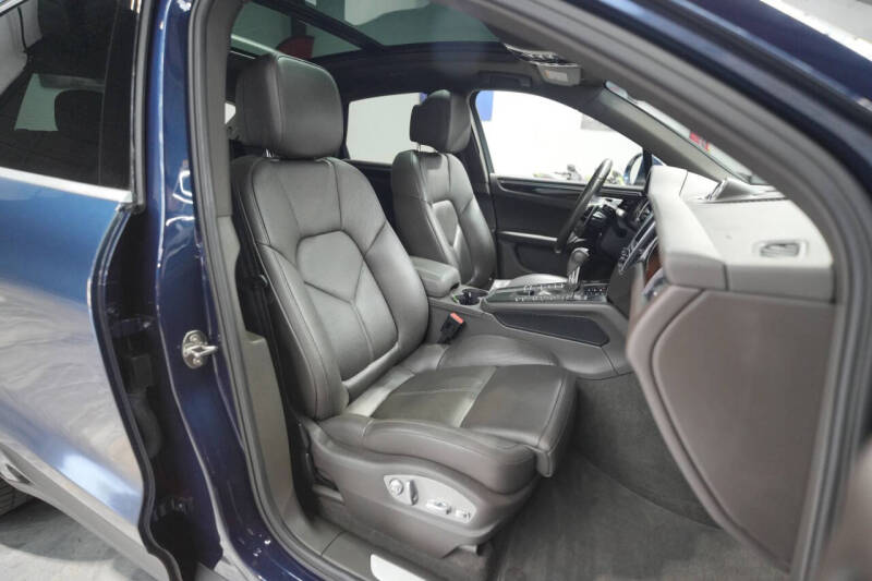 2016 Porsche Macan S