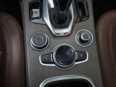 2022 Alfa Romeo Stelvio Ti