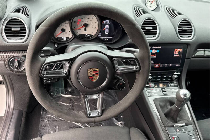 2023 Porsche 718 Cayman GTS 4.0