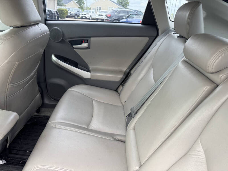 2010 Toyota Prius III
