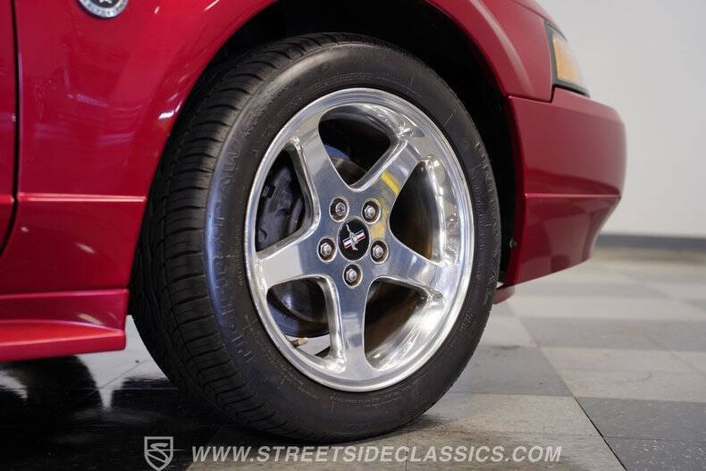 2004 Ford Mustang GT Deluxe