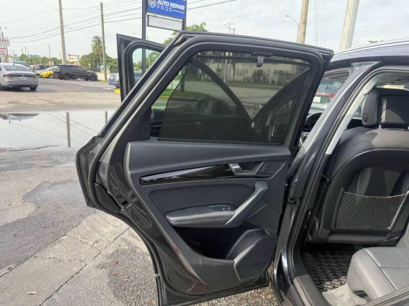 2020 Audi Q5 e quattro Premium Plus 55 TFSI