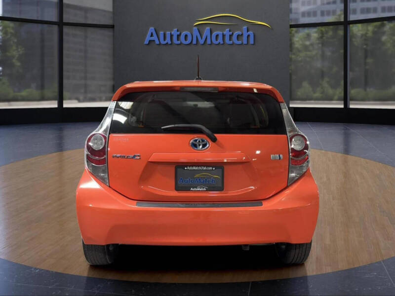 2013 Toyota Prius c Three