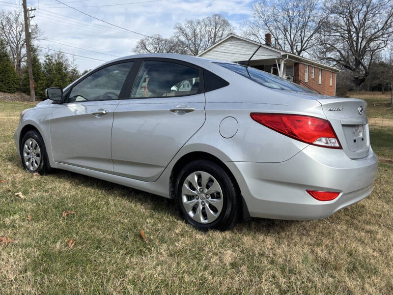 2017 Hyundai Accent SE