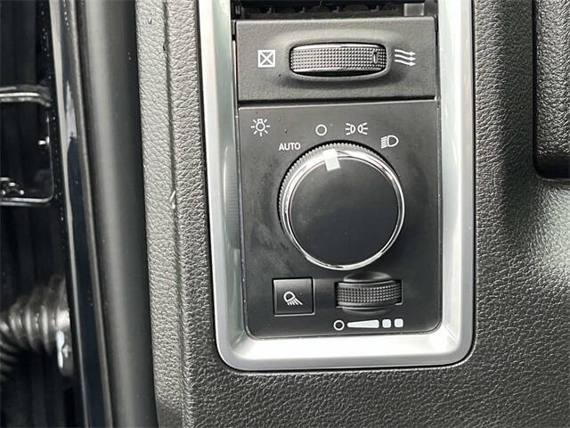 2024 RAM 1500 Classic SLT