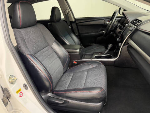 2017 Toyota Camry SE