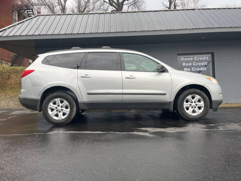 2012 Chevrolet Traverse for sale at Auto Credit Connection LLC in Uniontown PA