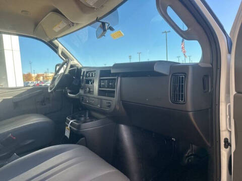 2025 Chevrolet Express 2500