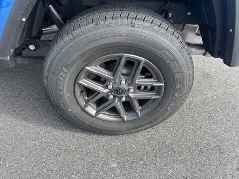 2024 Jeep Gladiator Sport S