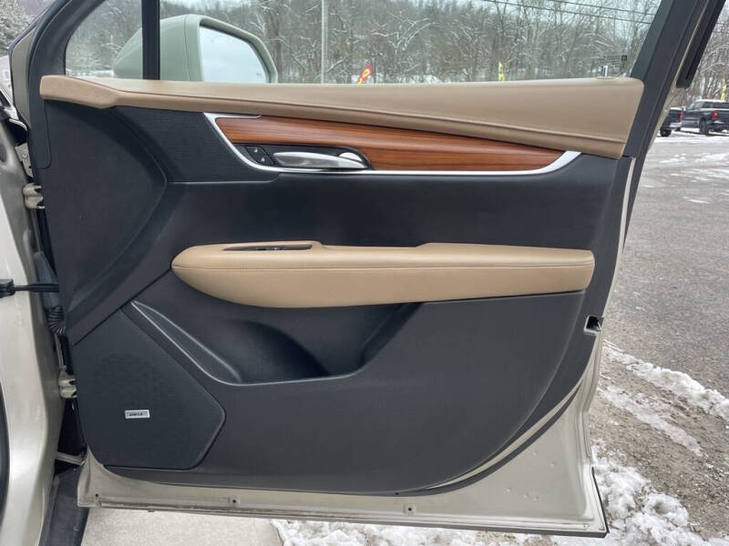 2017 Cadillac XT5 Platinum