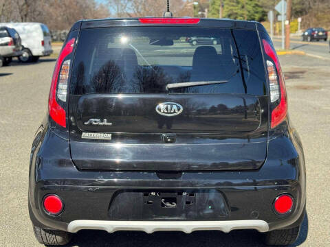 2019 Kia Soul +