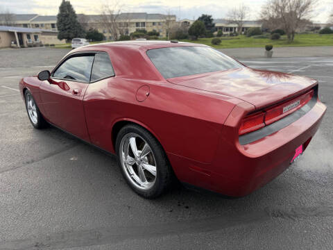 2009 Dodge Challenger SE