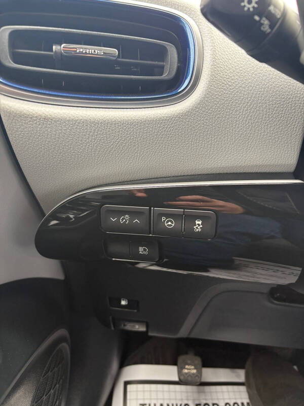 2017 Toyota Prius Three Touring