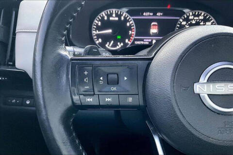 2022 Nissan Pathfinder SV