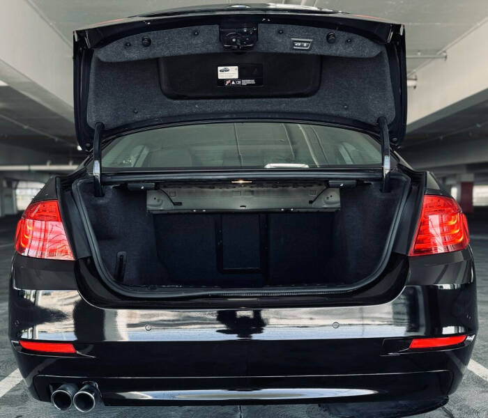 2015 BMW 5 Series 528i