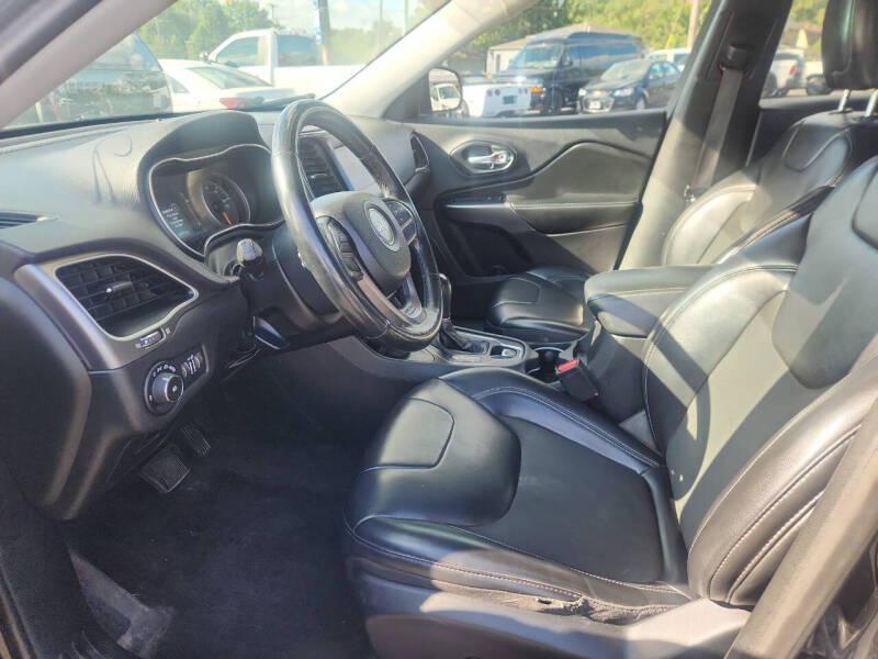 2019 Jeep Cherokee Latitude Plus