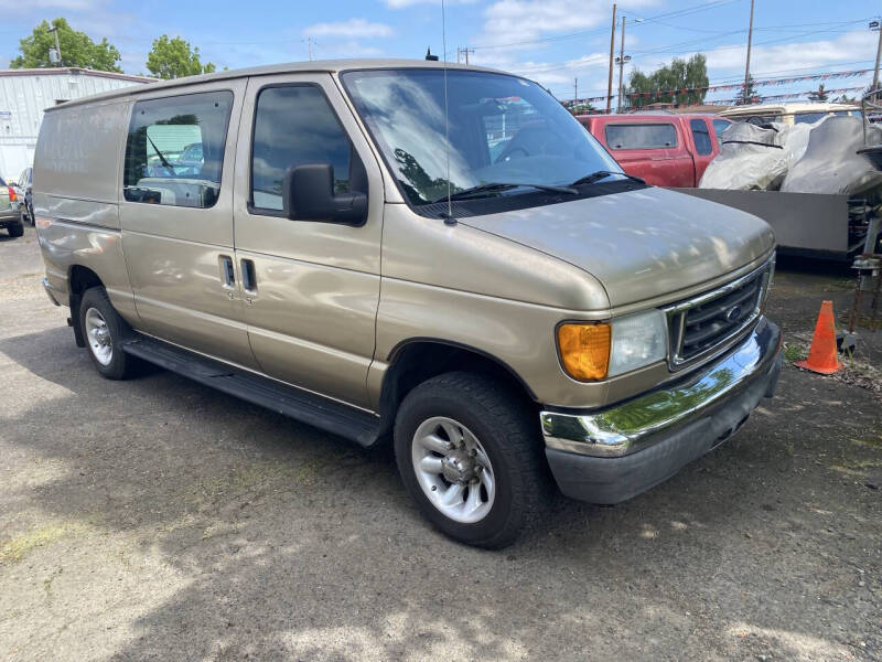 2004 Ford E-Series E-250