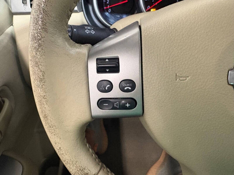 2012 Nissan Versa 1.8 S