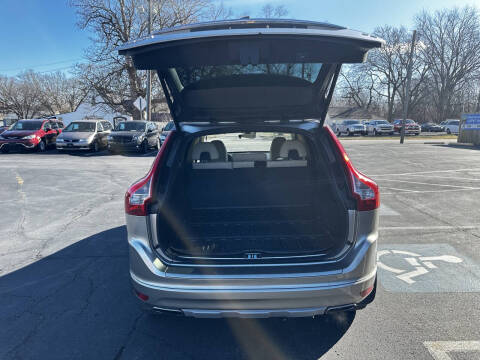 2016 Volvo XC60 T5 Drive-E Premier