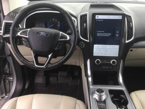 2021 Ford Edge Titanium