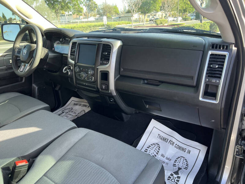 2022 RAM 1500 Classic SLT