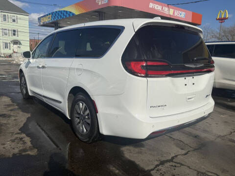 2022 Chrysler Pacifica Hybrid Limited