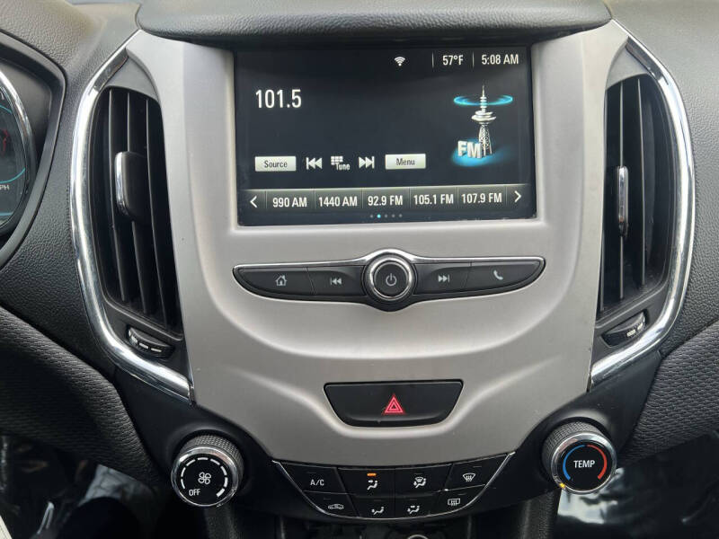 2018 Chevrolet Cruze LS Auto