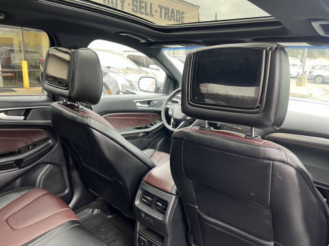 2020 Ford Edge Titanium