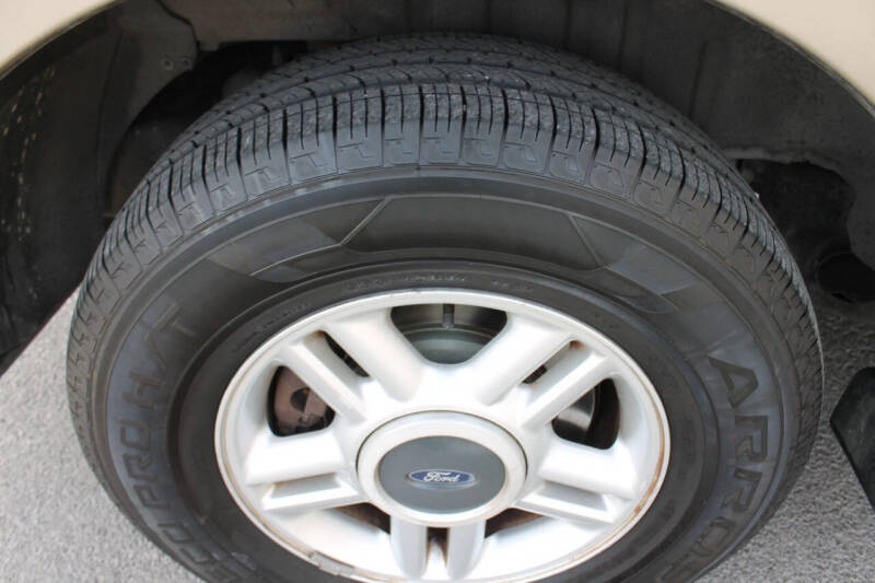 2003 Ford Expedition XLT