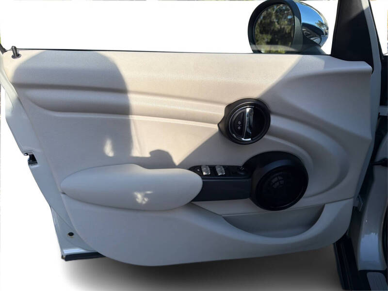 2016 MINI Hardtop 4 Door Cooper