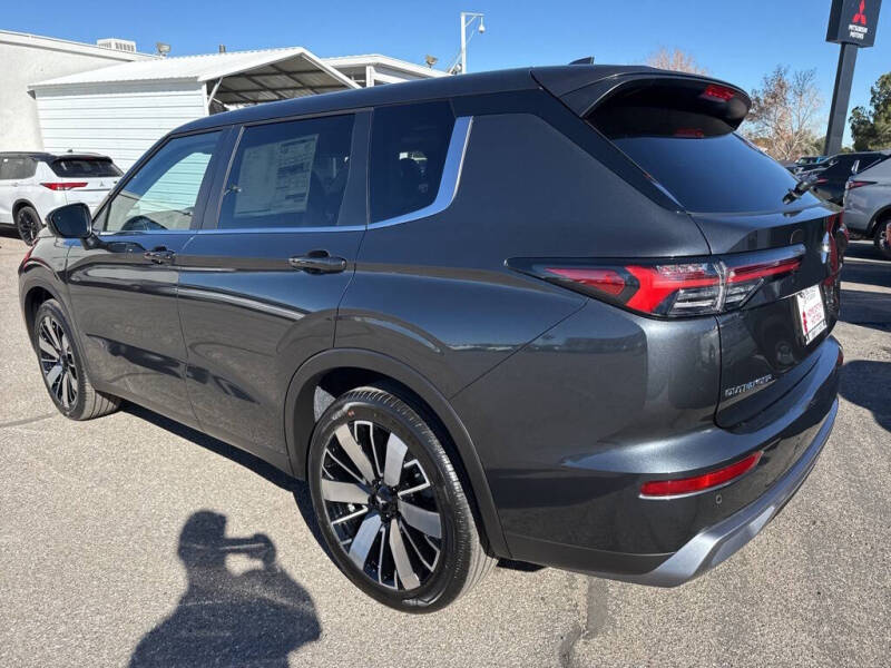 2026 Mitsubishi Outlander SE