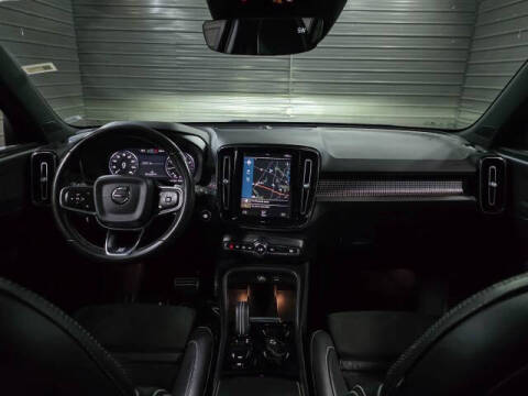 2020 Volvo XC40 T4 R-Design