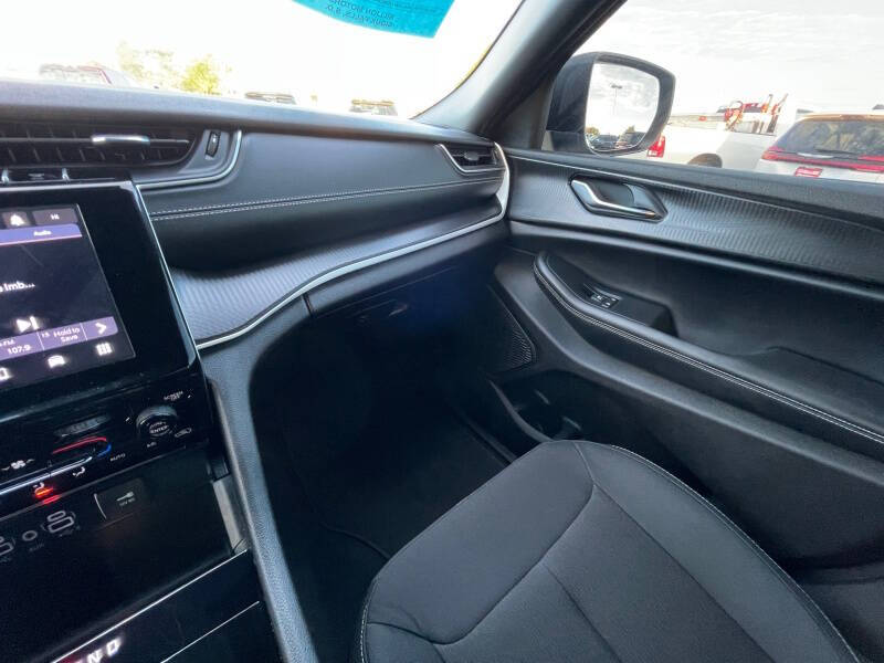 2024 Jeep Grand Cherokee Laredo X