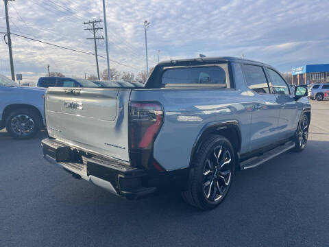 2024 GMC Sierra EV Denali Edition 1