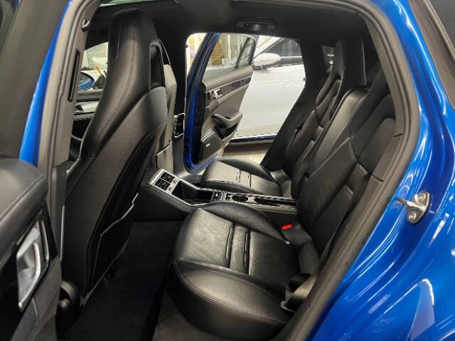 2017 Porsche Panamera 4