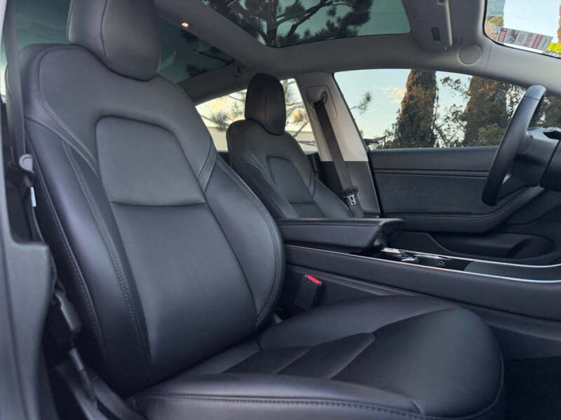 2019 Tesla Model 3 Mid Range