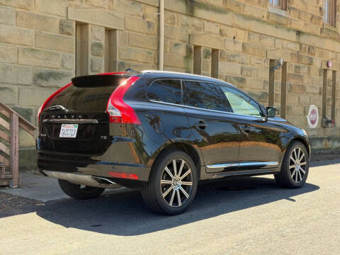 2016 Volvo XC60 T5 Drive-E Platinum