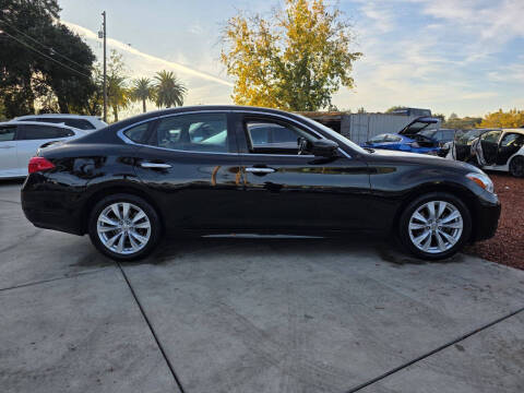 2011 Infiniti M37